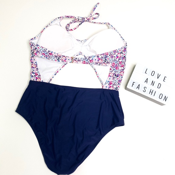 Design Lab Swimwear - Picture 4 of 6